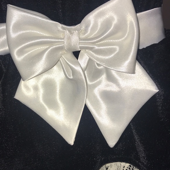 Girl’s Velvet & Lace Tiered Dress - Picture 3 of 7